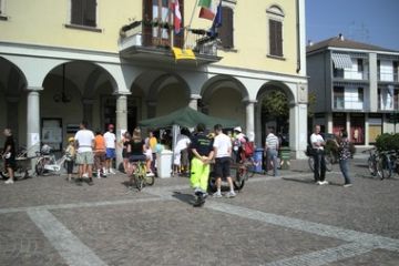 27/09/2009 Ritrovo in piazza
